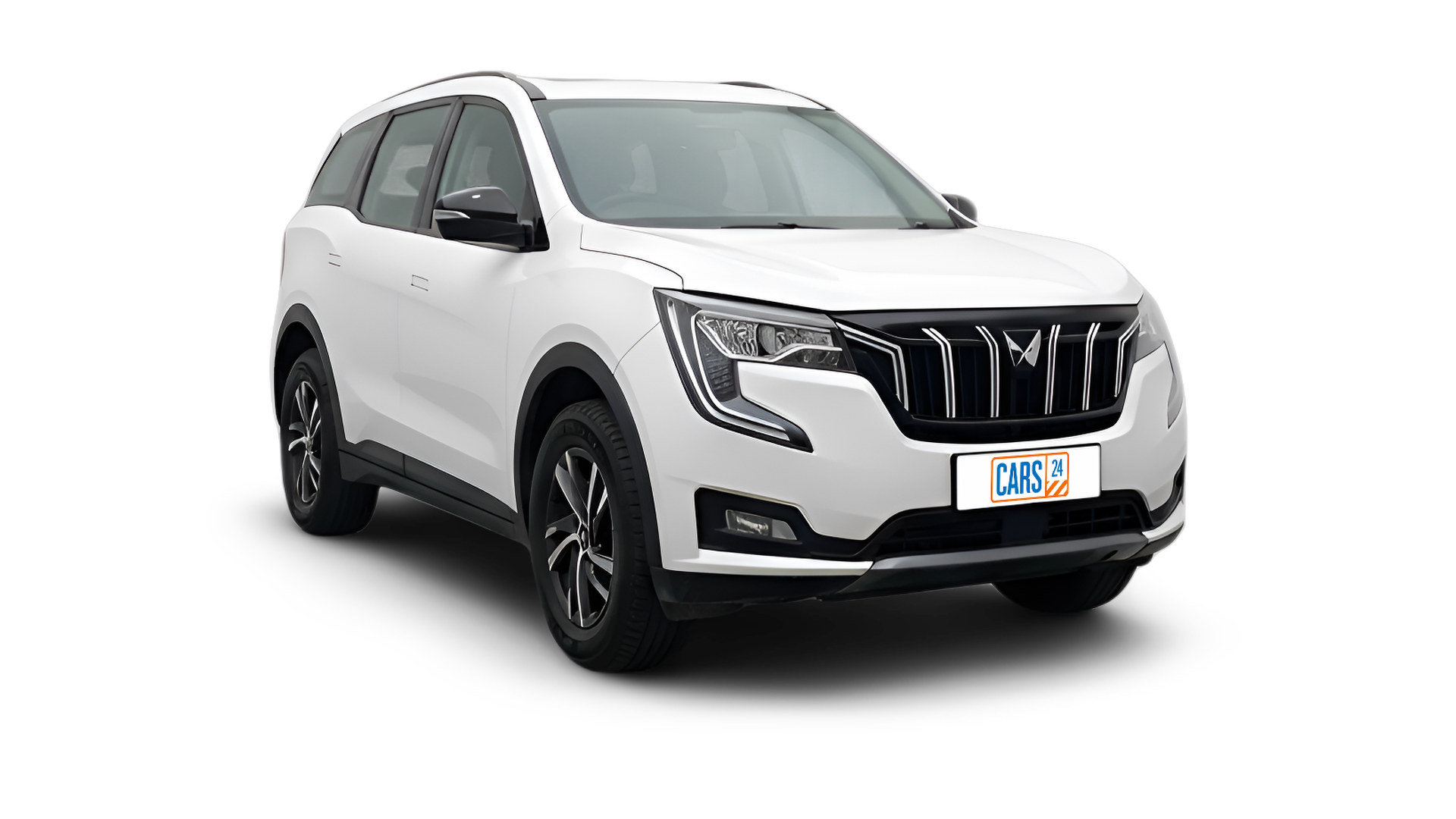 Mahindra XUV700-img